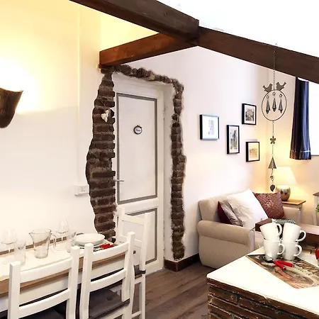 Holidays House Rom